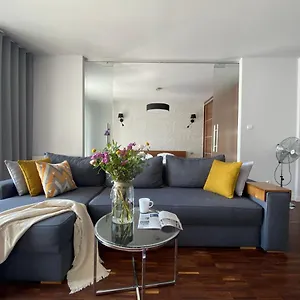 https://aravel-suites.hotelswroclaw.com